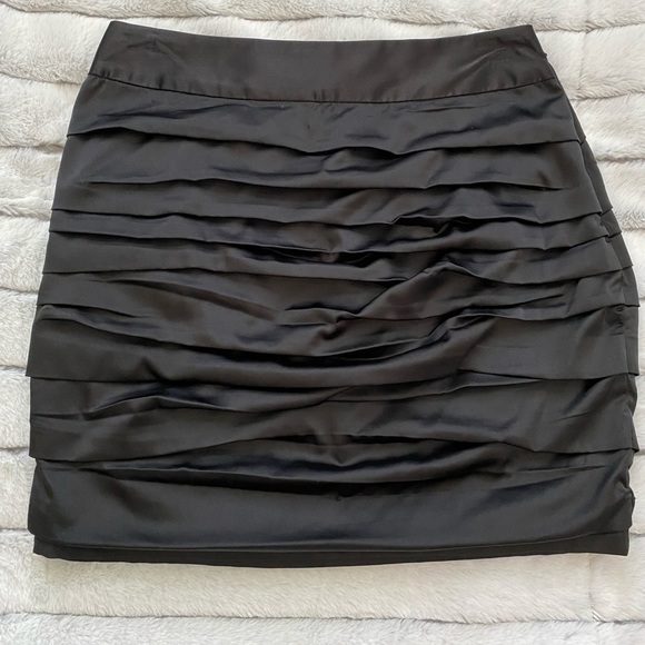 🖤Black Satin Ruched Mini Skirt🖤 - Picture 1 of 2
